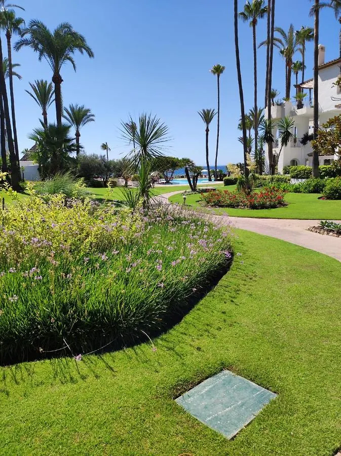 Relax Alcazaba Beach Apartment Эстепона