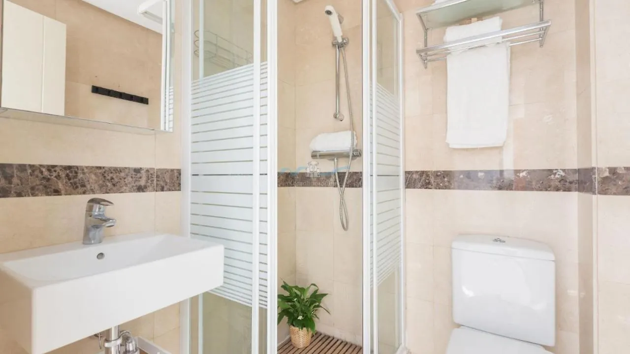 Relax Alcazaba Beach Apartment Эстепона