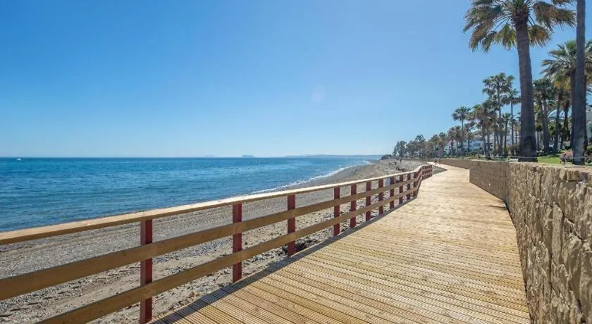 Relax Alcazaba Beach Apartment Эстепона Испания