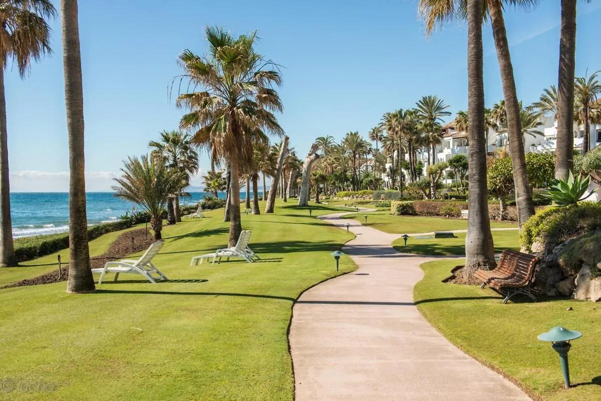 Relax Alcazaba Beach Apartment Эстепона 0*,